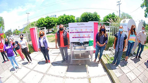 En próximos días, la dependencia continuará colocando más lavamanos y entregando insumos de protección a los sectores productivos de actividades esenciales (Foto Cortesía)