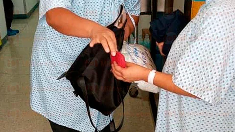 Le fue encontrada en su poder la bolsa robada, misma que en su interior tenía dinero en efectivo y varias pertenencias de valor (Foto: RED 113)