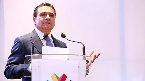 Suman dos denuncias ante la FGR por calumnias (Foto FB: Silvano Aureoles)