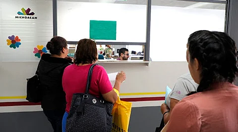 En 2018 iniciaron con el programa Simplifica, que arrojó 879 trámites y servicios estatales con un promedio de resolución de 19 días (Foto: SEE)