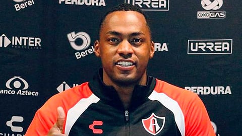 El futbolista realizará trabajo social (Foto FB: Renato Ibarra)