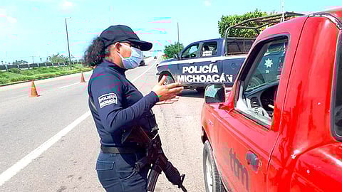 Los oficiales exhortan a los ciudadanos a continuar con la implementación de las medidas sanitarias (Foto Cortesía)