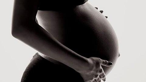 Debido a las limitaciones de acceso a anticonceptivos las cifras se disparan en embarazos no planeados (Foto: pexels.com)