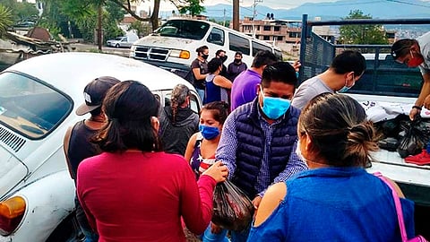 El apoyo brindado por parte de la administración municipal es importante para que se ayude a quienes más sufren los estragos de la pandemia: Víctor Gaytán, líder Antorchista (Foto Cortesía)
