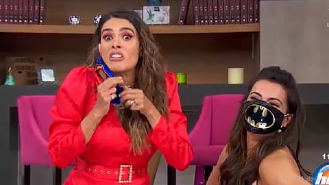 Galilea Montijo decidió besar a Cecilia Galliano después de presentar una cápsula de salud sexual (Foto: fotograma YouTube/ Hoy)
