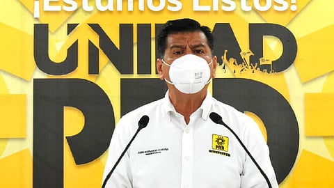 El líder partidista criticó la postura del académico John Ackerman (Foto: FB/PRD Michoacán)