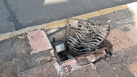 Un conductor impactó su unidad marca Audi en el Acueducto de Morelia (Foto: cortesía)