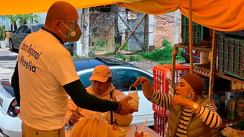 Visita Alberto Frutis mercados en Morelia para fomentar medidas sanitarias