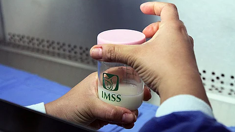 Los lactarios permiten contar con leche materna y reducir hasta en un 60 por ciento el uso de sucedáneos de leche en recién nacidos hospitalizados (Foto Cortesía)