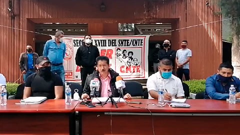 En acuerdo previo con la autoridad administrativa se permitió a la CNTE trabajar con su programa democrático de educación y cultura (Foto Facebook: Sección XVIII Poder de Base "Prensa y Propaganda")