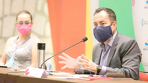 Con presidentes municipales de la región de Pátzcuaro, se acordaron revisar y alistar protocolos que permitan realizar las festividades bajo todas las medidas de sanidad (Foto Cortesía)