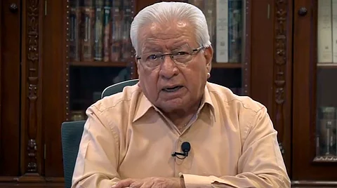 Aquiles volvió a pronunciarse sobre los señalamientos del titular de la Unidad de Inteligencia Financiera, Santiago Nieto (Fotograma Facebook: Ing. Aquiles Córdova Morán)