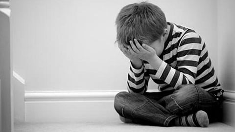 El menor y dos hermanos quedaron bajo resguardo del DIF (Foto ilustrativa: psicologia-online.com)