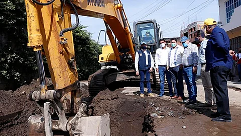 El cuerpo de gobierno también dio el visto bueno para llevar a cabo siete obras por 10 millones 722 mil 167.02 pesos (Foto facebok Víctor Manuel Manríquez González)