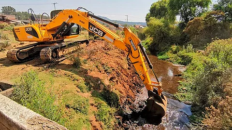 También se han construido 217 bordos y ollas de agua; se han desazolvado 114 kilómetros de canales de riego y drenes (Foto Cortesía)