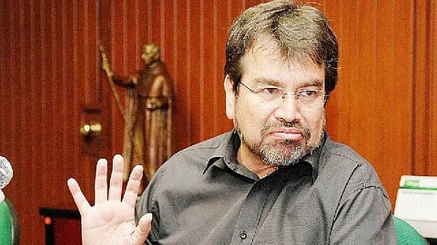 El exfuncionario tiene responsabilidad y deberá cubrir una sanción económica por 58 millones 278 mil 427 pesos (Foto Facebook: Rumbo a Rectoria)