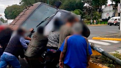 El conductor quedó levemente herido
(Foto: RED 113)