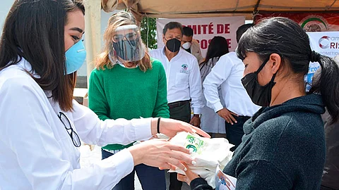 El objetivo fue dar atención especialmente a mujeres embarazadas, lactantes, niños y adultos mayores de la colonia Lomas del Durazno (Foto Cotesía)