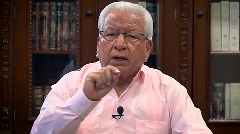 Aquiles Córdoba dudó que la unidad de Inteligencia Financiera tenga la facultad de cancelar cuentas bancarias de cualquier ciudadano (Fotograma Facebook: Ing. Aquiles Córdova Morán)