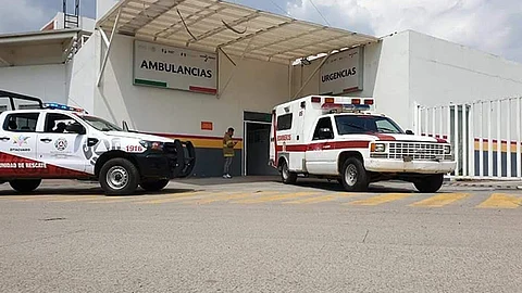 los bomberos y paramédicos de Protección Civil Municipal la auxiliaron (Foto: Red 113)