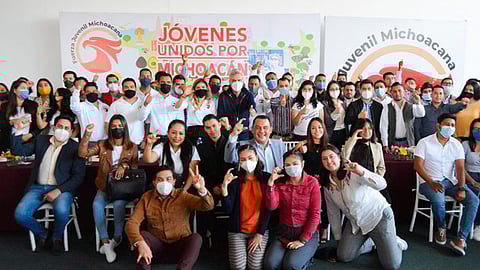 Jóvenes reconocieron a Arias Solís su apertura y acercamiento con la juventud (Foto: Cortesía)