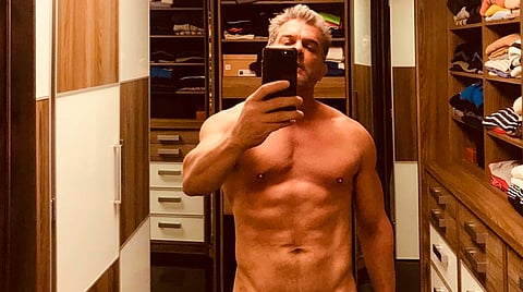 Alexander, también conocido como "El Morenazo de Fuego", está en inicios de un relación sentimental con Sergio Basáñez, según dijo (Foto Facebook: Sergio Basáñez)