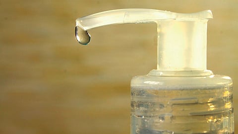 La Cofepris advirtió sobre la peligrosidad del metanol (Foto: Pixabay)