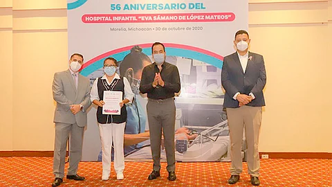 Sector salud, ejemplo de amor y servicio por Michoacán: Carlos Herrera