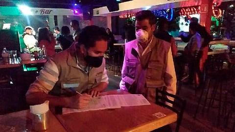 Arróniz dijo que el problema persiste pero en menor proporción, ya que aún tienen licencias que "no han detectado" (Foto: Cortesía)