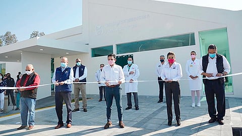 Dijo que esta UMF se rescató de las obras inconclusas que había en el país y hoy ya recibe a pacientes en consulta y Urgencias (Foto Cortesía)