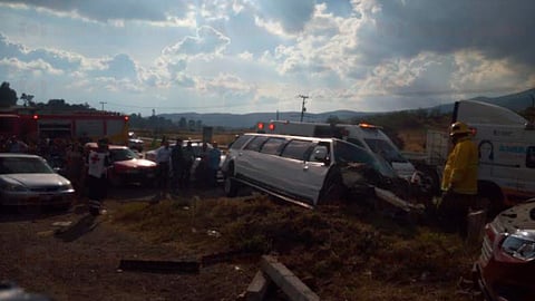 El accidente ocurrió en la carretera Morelia-Pátzcuaro, a la altura de Santiago Undameo (Foto: RED 113)