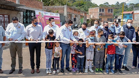 El alcalde mencionó la importancia de que las obras continúen en las colonias de manera integral (Foto: cortesía)