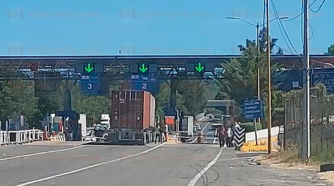 Normalistas y Grupo de Pueblos Marginados mantienen la toma (Foto: RED 113)
