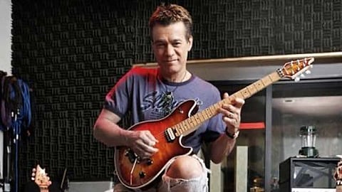 A pesar de que Eddie jamás aprendió a leer música es considerado uno de los mejores guitarristas de todos los tiempos (Foto Facebook: Eddie Van Halen)