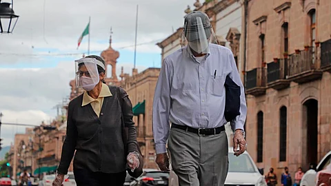 A través de los Guardianes de la Salud, la SSM vigilará que bares, restaurantes, comercios, plazas comerciales y públicas cumplan con las medidas sanitarias (Foto: Cortesía)