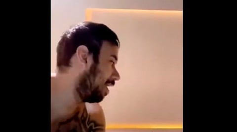 El video fue borrado de las cuentas del Werevertumorro (Fotograma: YouTube)