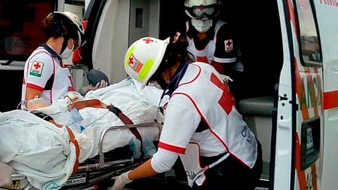 Hasta el corte de este martes, el país acumula más de 938 mil casos y 92 mil 593 muertes (Foto Twitter: @CruzRoja_MX )