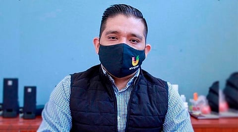 El secretario de Administración, Zaín Herrera, explicó que se diseñan mecanismos para cumplir con las prestaciones a pesar de la difícil situación económica (Foto Cortesía)