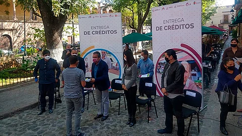 Como parte del Plan Emergente en total en Morelia se dispersaron dos mil 597 créditos por 25 millones 710 mil 950 pesos (Foto: Josimar Lara)