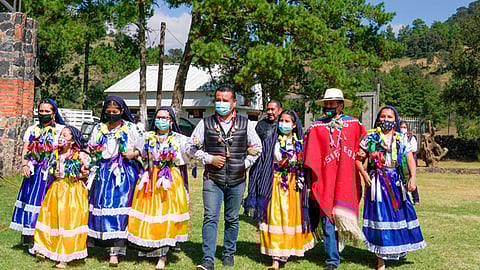 Cada día se suman coincidencias y respaldos en torno de Carlos Torres Piña (Foto: cortesía)