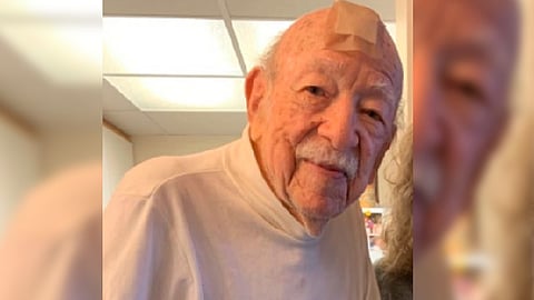 Philip Peven, de 104 años de edad, reconoció que mintió y engaño a las parejas que buscaron su ayuda como médico (Foto Twitter: @Balikesirposta)