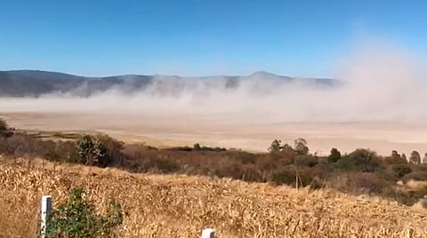 Este año debido a la falta de lluvias, el lago pasa por una etapa de sequía (Fotograma cortesía: Videoreporteros)