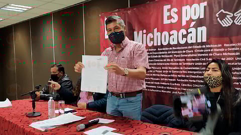 Báez Ceja se registró el pasado sábado como aspirante a la candidatura del partido guinda ante la Comisión Nacional de Elecciones (Foto: Sayra Casillas)