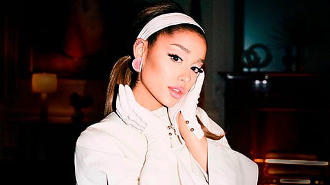 Ariana Grande se compromete con su novio Dalton Gomez