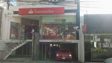 El hecho ocurrió la tarde de este martes en el mencionado lugar localizado a la orilla de la avenida Camelinas (Foto: RED-113)