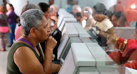 El Seguro Social exhorta a la población pensionada para que acudan de manera escalonada a los bancos, a fin de evitar contagios de Covid-19 (Foto Cortesía)