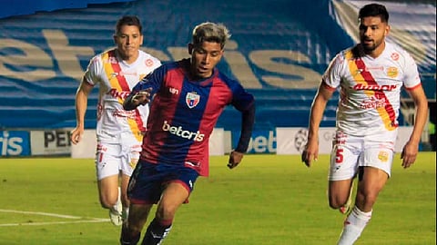 Cuando parecía que el conjunto de Morelia reaccionaba, fue demasiado tarde ya que el tiempo se les agotó (Foto FB: Atlante FC)