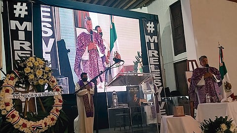 El homenaje arrancó con una celebración eucaristía religiosa (Foto Twitter: @DrJMMireles)