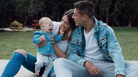 La pareja no ha subido fotos juntos desde el nacimiento de su hija Nola (Foto: @ch14_)