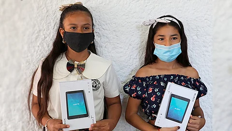 La intención, afirma la SEE, es motivar a los educandos a continuar con su trayectoria académica para que puedan cumplir sus metas y dotarlos de herramientas necesarias (Foto Cortesía)